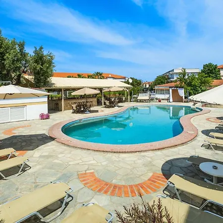 Nikiforos Village Апарт-отель Ханиоти