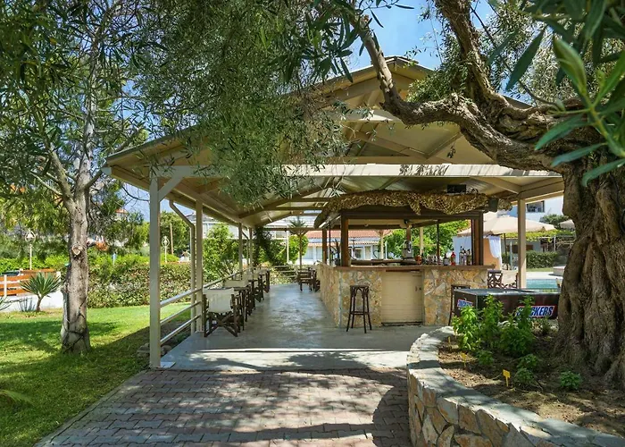 Nikiforos Village Hotel de apartamente 3*